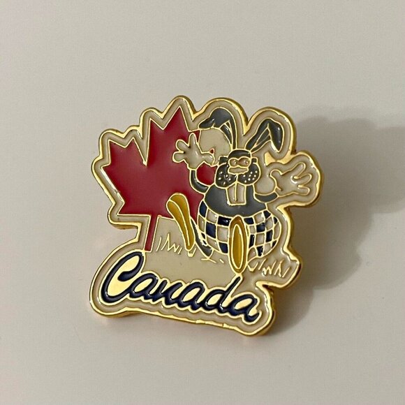 CDF Canada Pin Bunny Rabbit Flaws - Picture 8 of 8